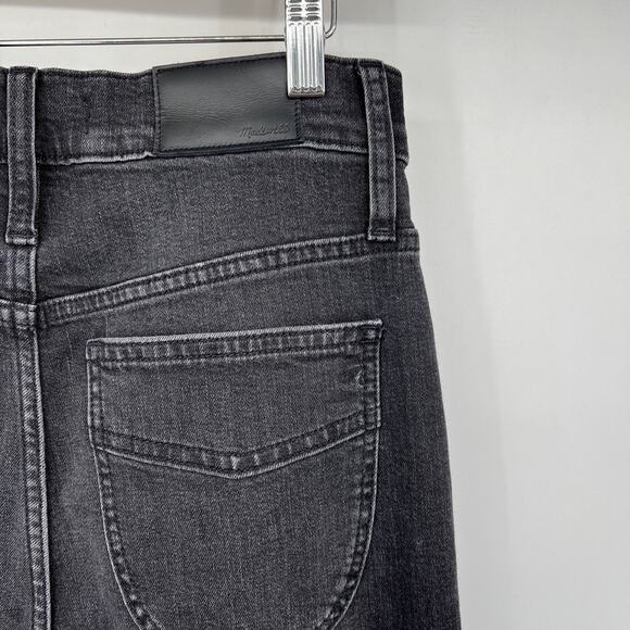 NWT Madewell 11" High-Rise Flare Jeans in Croson Black Women's 28 Flare Comfort - Picture 6 of 11